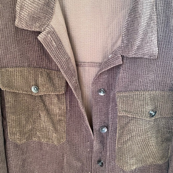 Shein Curvy short jacket in a size 2xl. Dark pink with brown pockets. - Picture 3 of 5